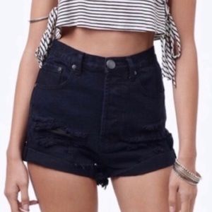 Tobi Highwaisted distressed Buttonfly Cutoff Shorts Size 26